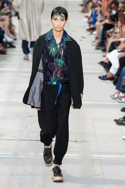 Look 40